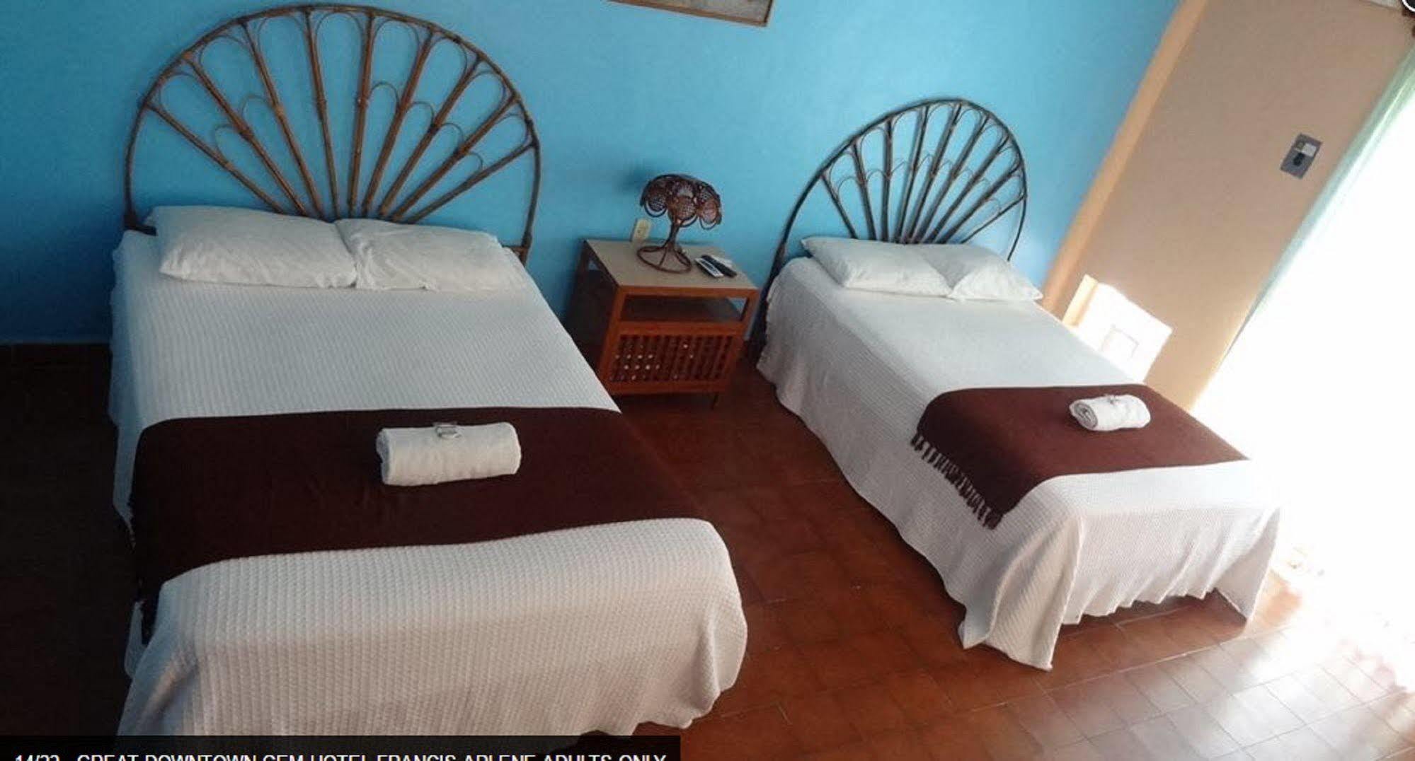 Hotel Francis Arlene Adults Only Isla Mujeres Εξωτερικό φωτογραφία