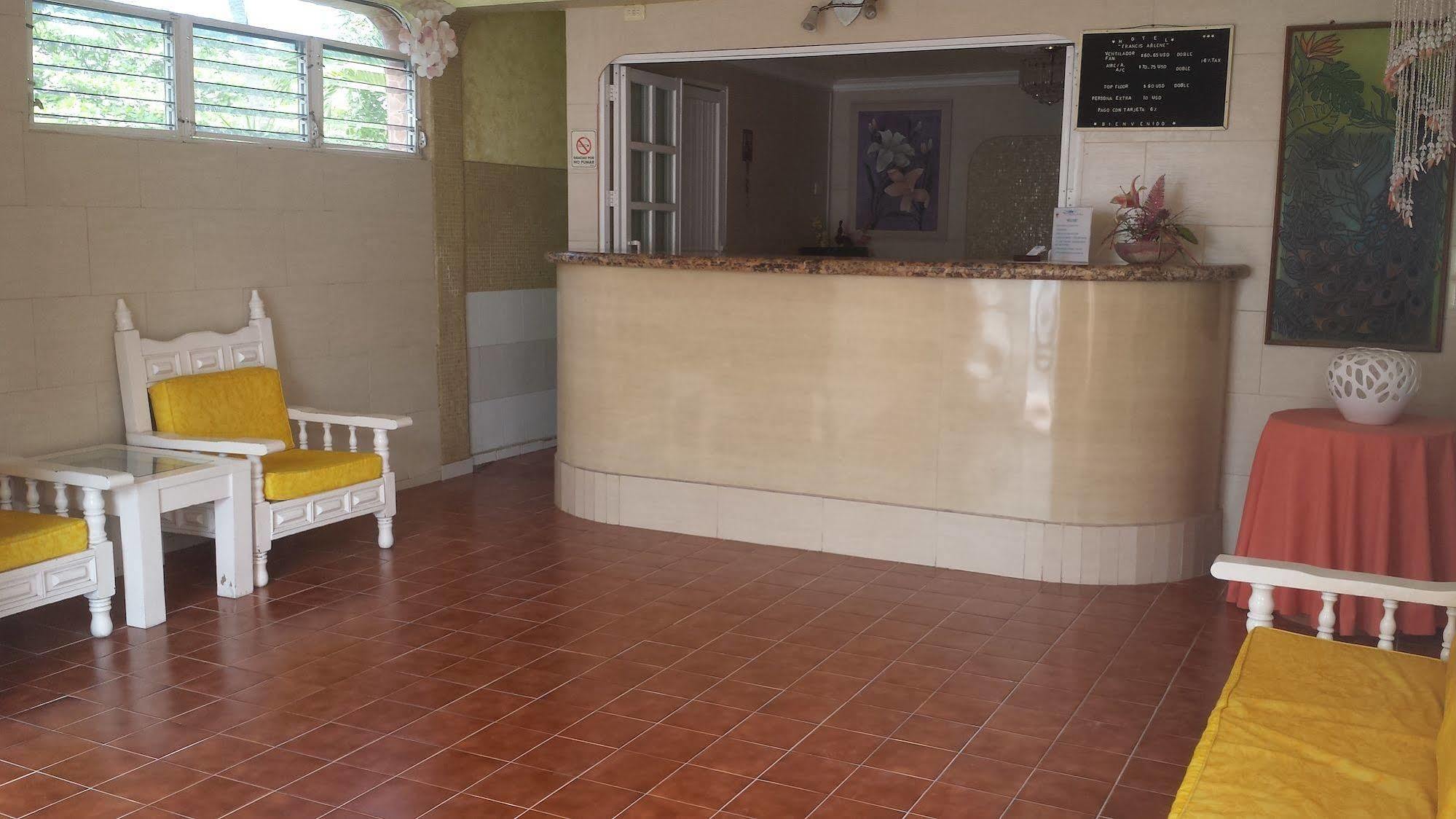 Hotel Francis Arlene Adults Only Isla Mujeres Εξωτερικό φωτογραφία