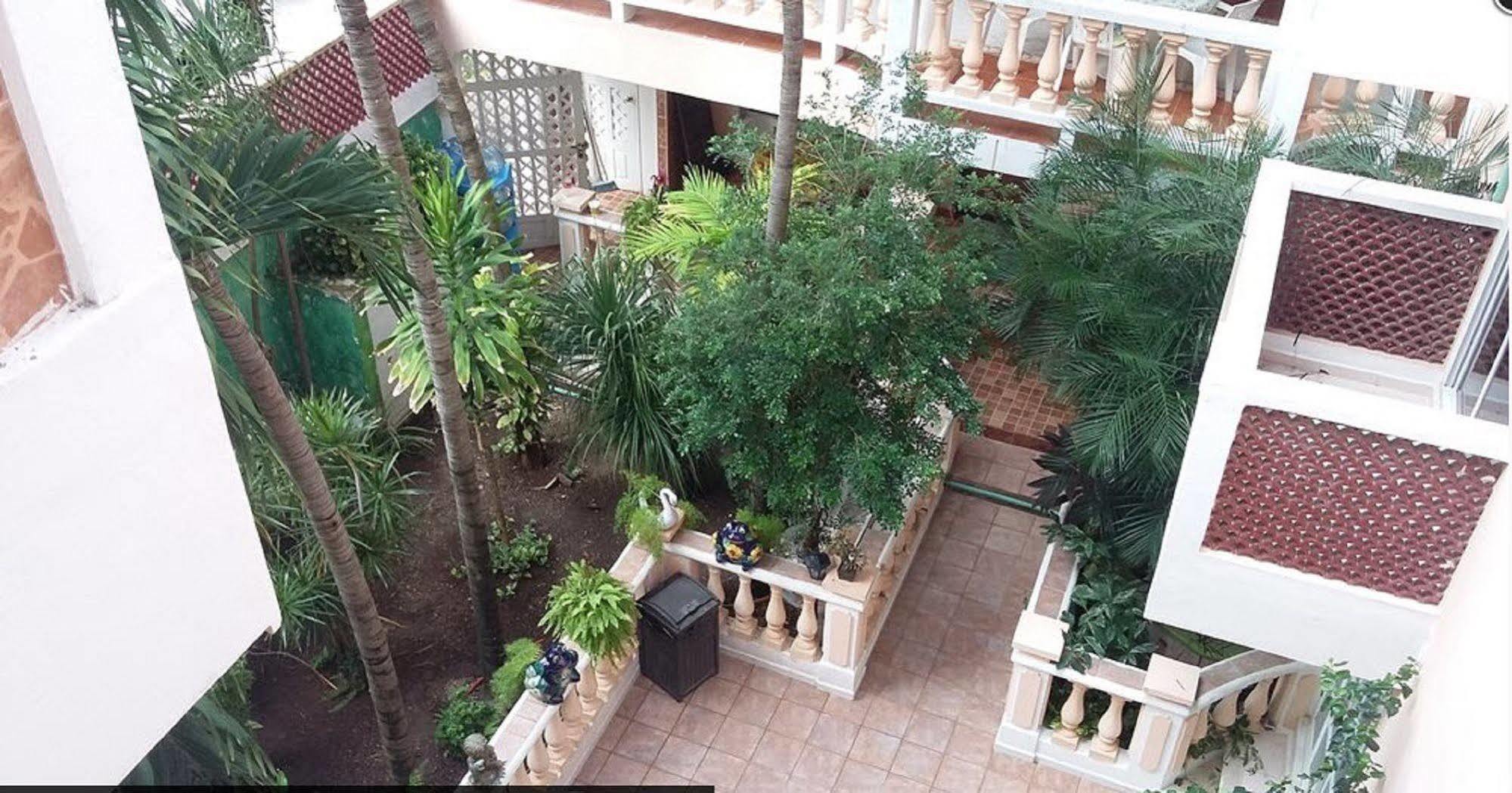 Hotel Francis Arlene Adults Only Isla Mujeres Εξωτερικό φωτογραφία