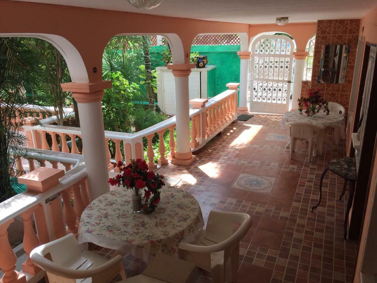 Hotel Francis Arlene Adults Only Isla Mujeres Εξωτερικό φωτογραφία